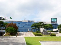  width: 100%; height : 150px