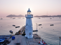  width: 100%; height : 150px