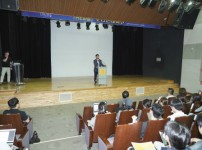  width: 100%; height : 150px